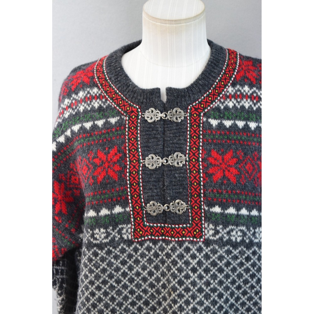 Squaw Valley Nordic Sweater M Grey Red Wool Fair Isle Metal Clasp Women Vintage